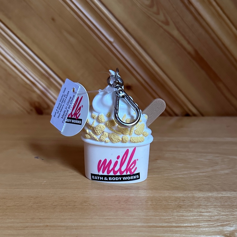 Bath & Body Works x Milk Bar Cereal Milk Soft Serve PocketBac Holder
